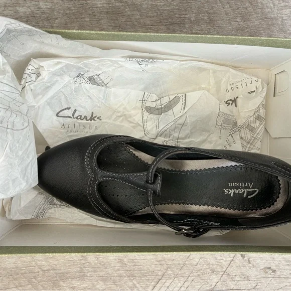 Clarks Artisan Black Leather Flats - Picture 3 of 5
